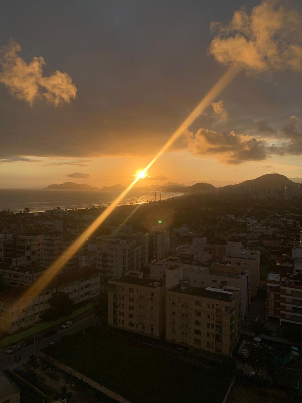Vista Para Mar!!! Lazer Completo A Poucos Passos Da Praia Guarujá Eksteriør billede